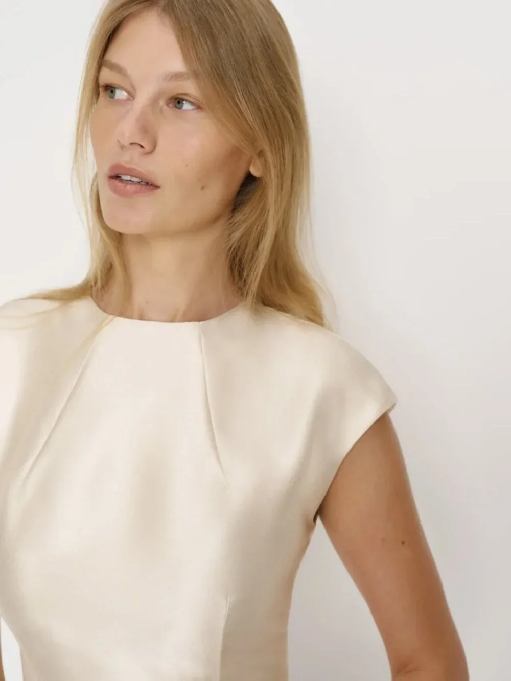 NWT Reformation Belden Dress Cream Size 4 - Picture 3 of 7